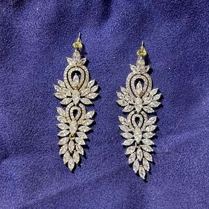 Chandelier earrings